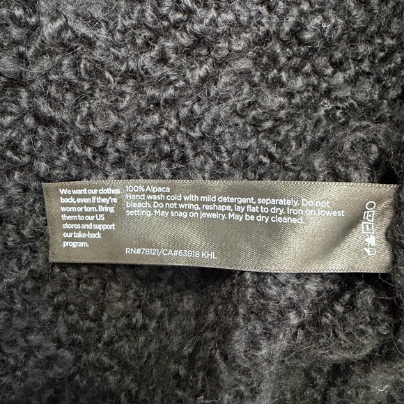 Eileen Fisher Black Oversized Turtleneck 100% Alpaca Sweater - Picture 10 of 10